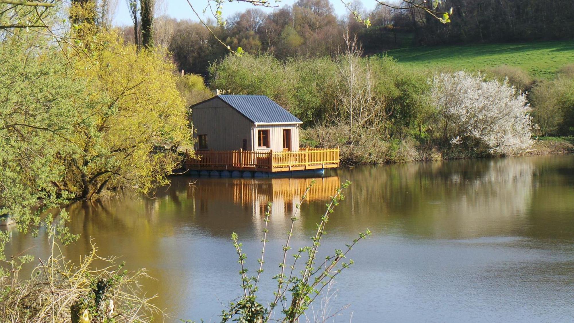 Cabanes Flottantes Et Gites Au Fil De L'Eau Colleville المظهر الخارجي الصورة