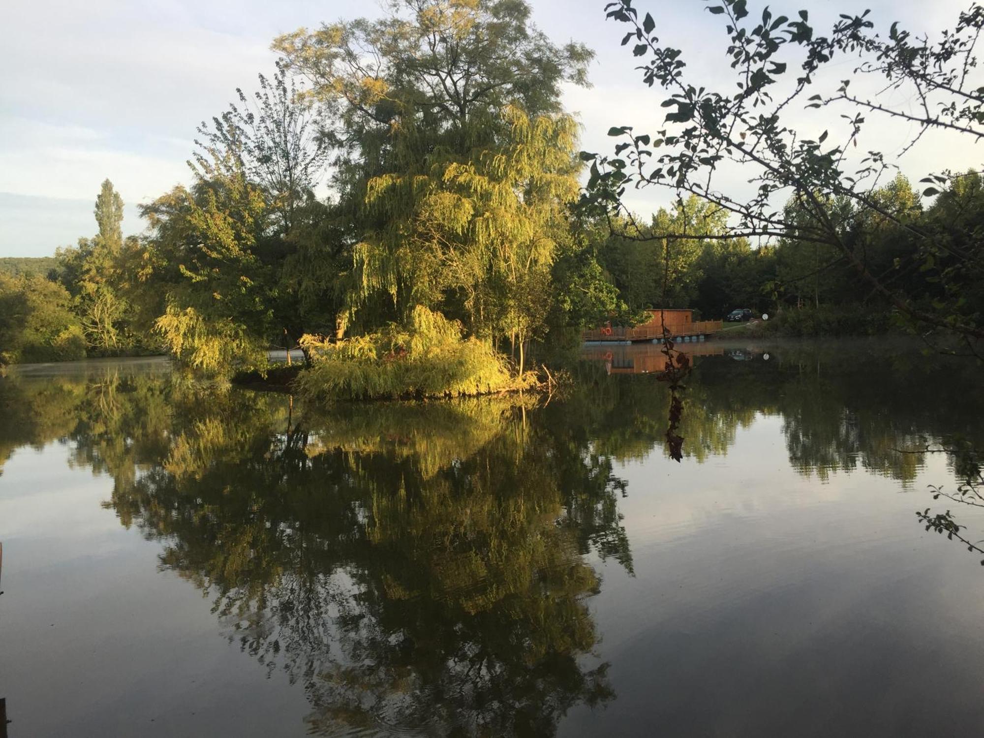 Cabanes Flottantes Et Gites Au Fil De L'Eau Colleville المظهر الخارجي الصورة