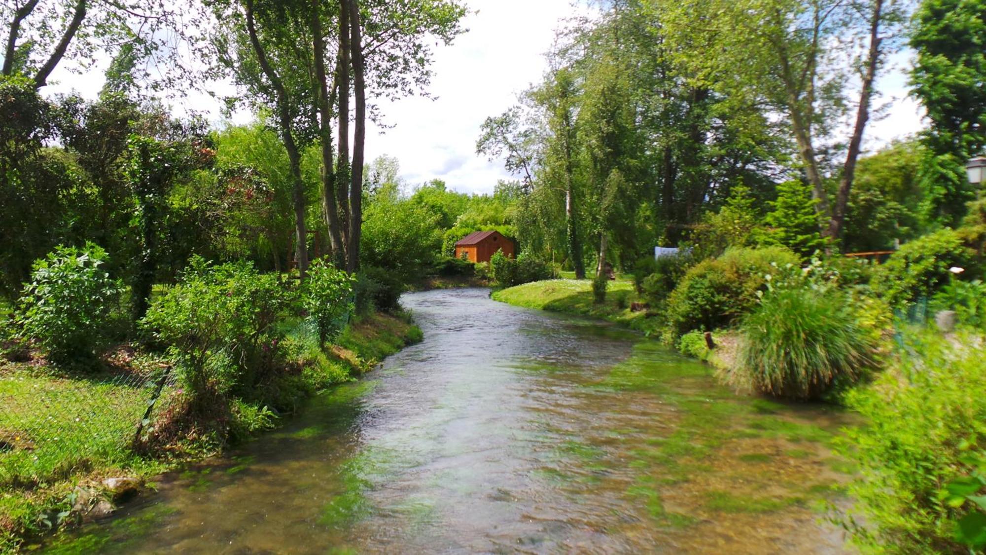 Cabanes Flottantes Et Gites Au Fil De L'Eau Colleville المظهر الخارجي الصورة