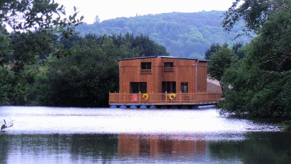 Cabanes Flottantes Et Gites Au Fil De L'Eau Colleville المظهر الخارجي الصورة