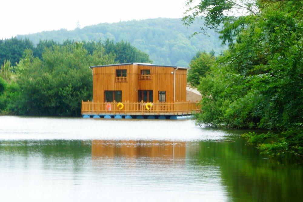 Colleville Cabanes Flottantes Et Gites Au Fil De L'Eau المظهر الخارجي الصورة