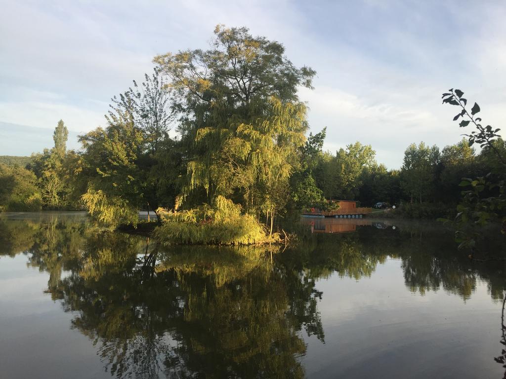 Cabanes Flottantes Et Gites Au Fil De L'Eau Colleville المظهر الخارجي الصورة